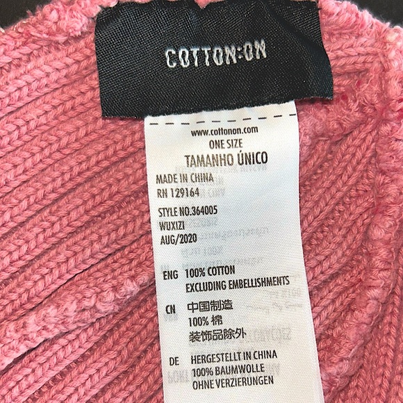 COTTON ON pink & black “LA” logo beanie old english font embroidery - Picture 5 of 6